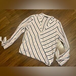 New condition without tags RW& CO blouse